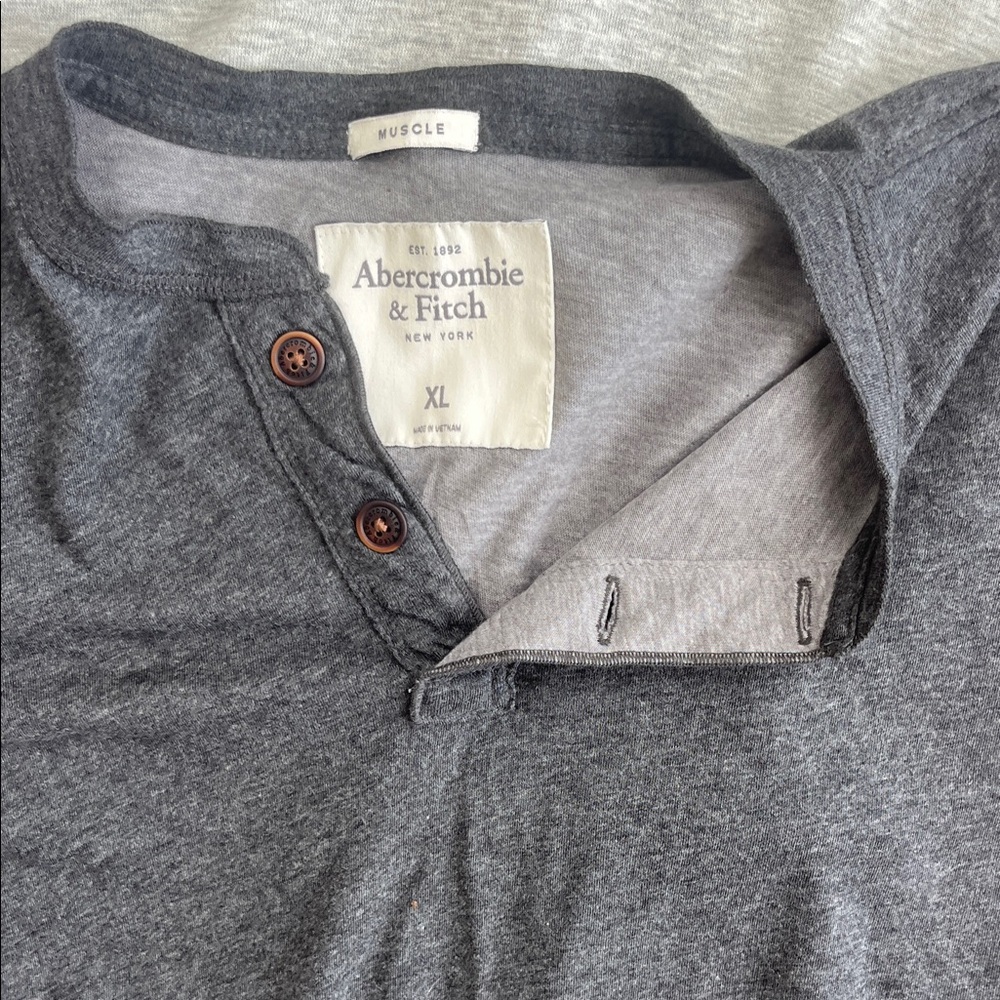BUNDLE OF 2 Abercrombie & Fitch Gray and Black Henley Shirts - Picture 3 of 6
